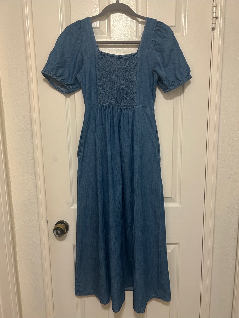 Old Navy Blue Denim Puff-Sleeve Maxi Dress - Picture 3 of 3